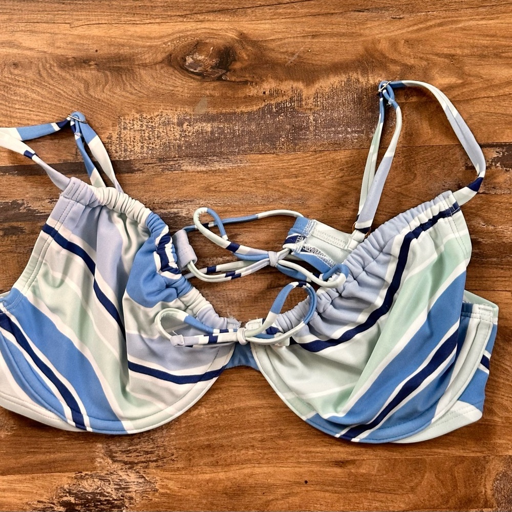 Hollister bikini top